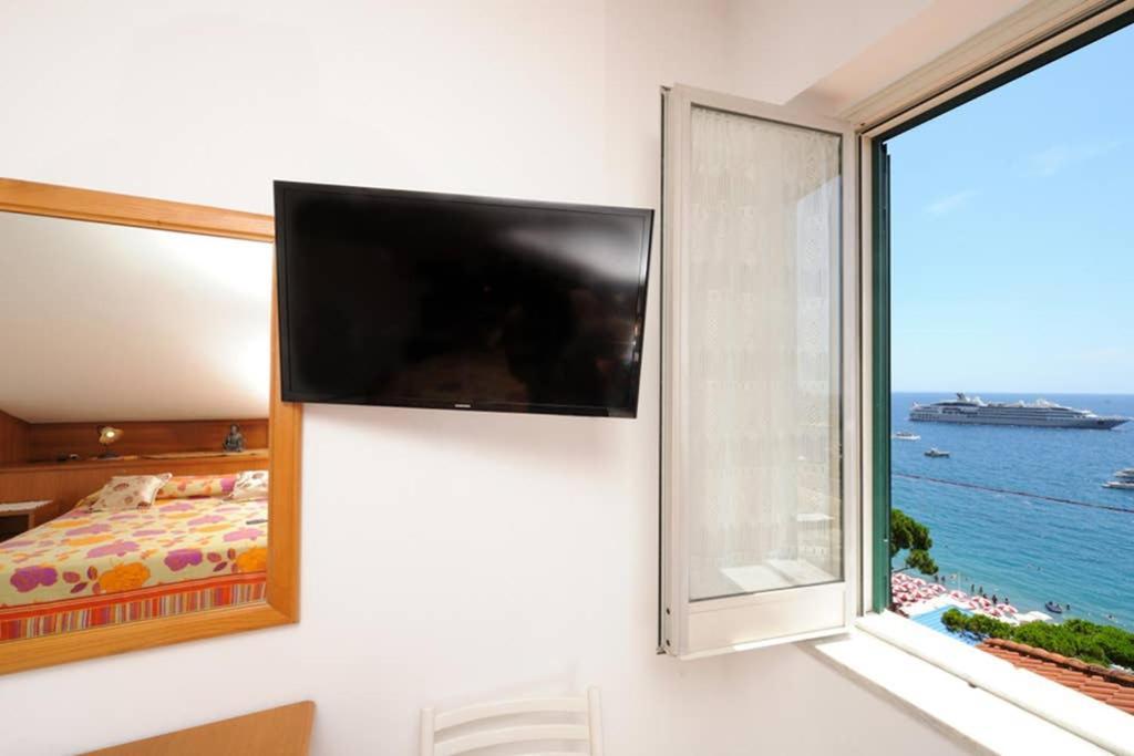 Mamma Rosanna - Apartment In Amalfi With Terrace Екстер'єр фото