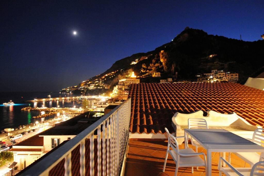 Mamma Rosanna - Apartment In Amalfi With Terrace Екстер'єр фото